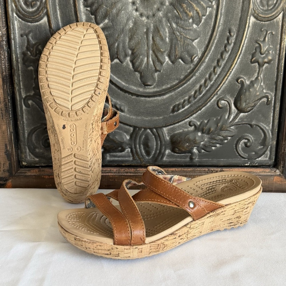 Crocs A Leigh‎ Cork Wedge Slip On Tan Leather Strappy Comfort Sandals Women's 6